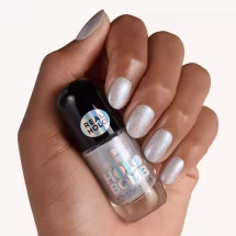 Essence HOLO BOMB effect nail lacquer - imagine 3